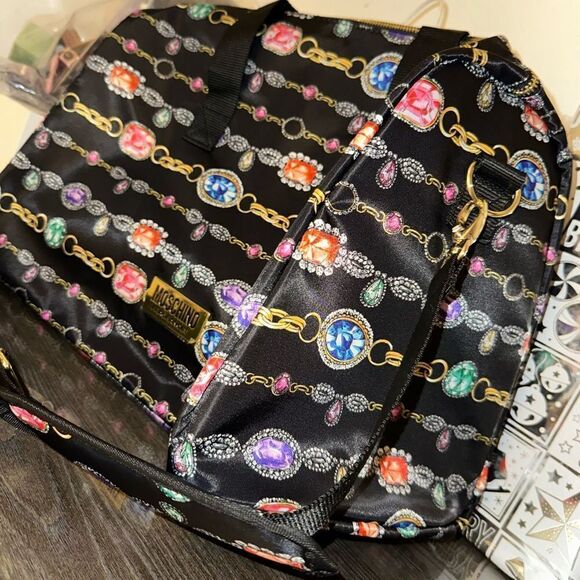 Moschino Limited Edition Holiday Duffel Bag TOY 2 TRAVEL SPRAY LOTION SHOWER GEL - Picture 4 of 9